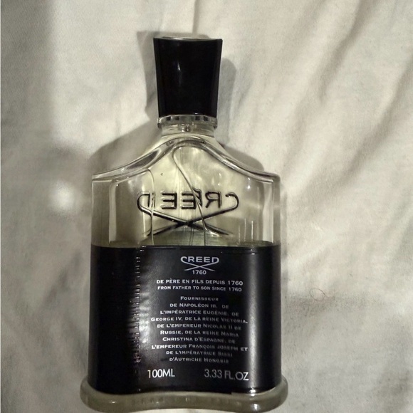 Creed Aventus Fragrance with Black and Silver Accents - Picture 4 of 4